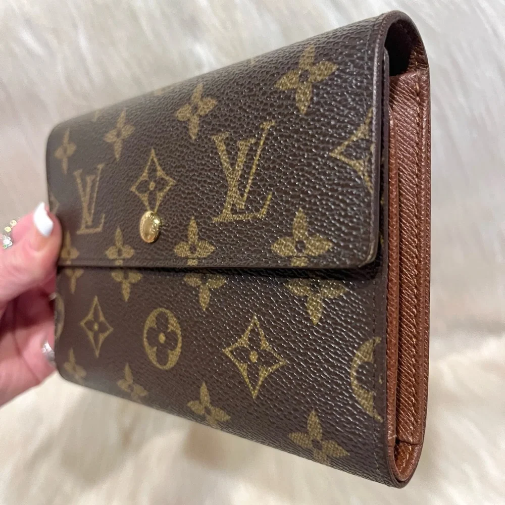 Louis Vuitton Monogram Brown Wallet - Picture 5 of 11